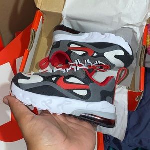 Nike Air Max 270 RT Size 5c